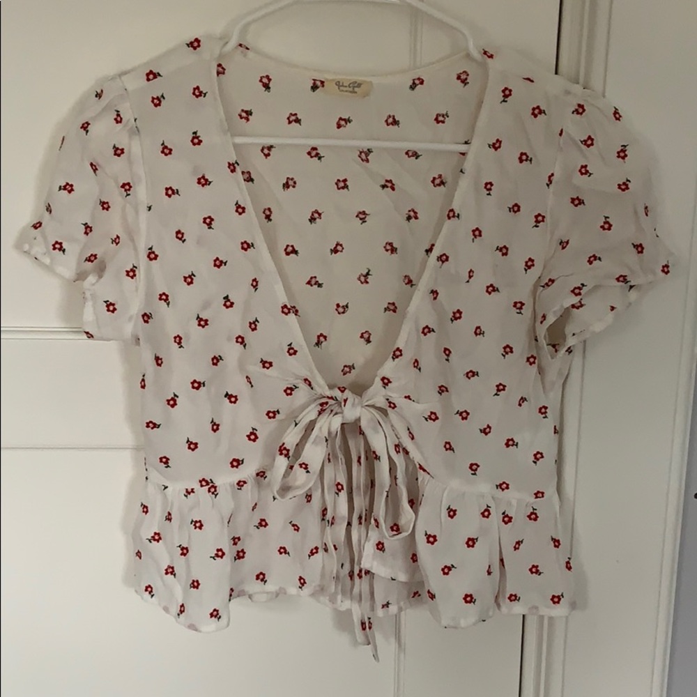 Brandy Melville crop tie front top